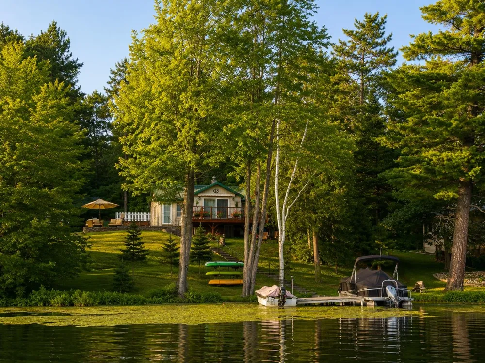 4608 Avery Drive East Bay Township, MI 49696
