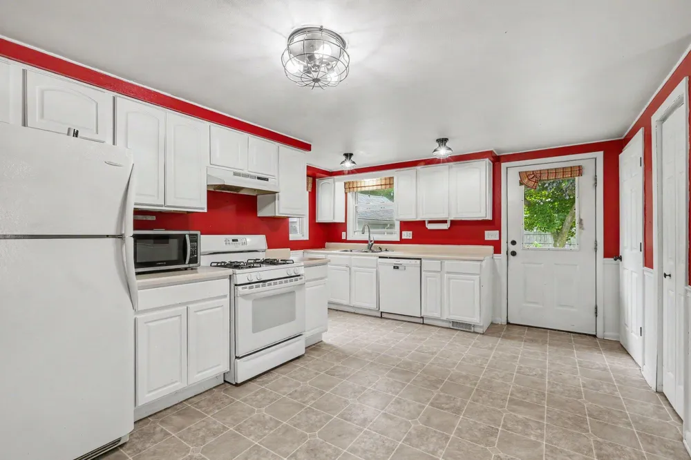 238 W Main Street Milan City, MI 48160