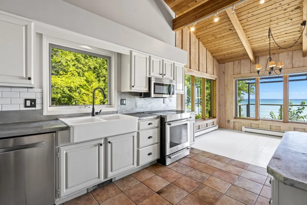 12960 Forest Beach Leelanau Township, MI 49670
