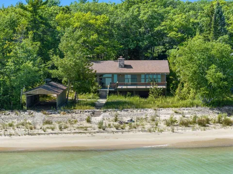 12960 Forest Beach