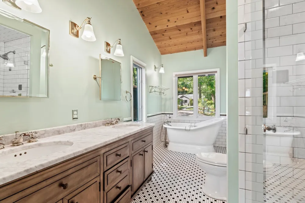 12960 Forest Beach Leelanau Township, MI 49670