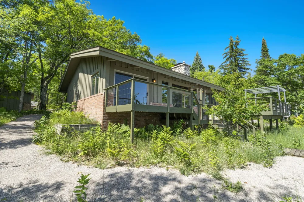12960 Forest Beach Leelanau Township, MI 49670