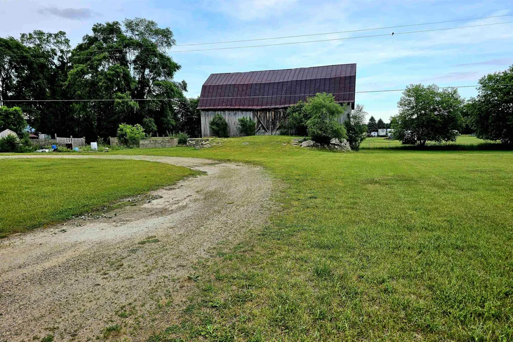7892 Ferris Road Seville Township, MI 48832