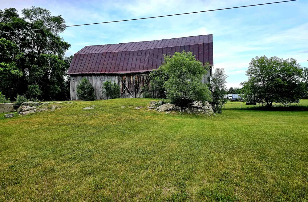 7892 Ferris Road Seville Township, MI 48832