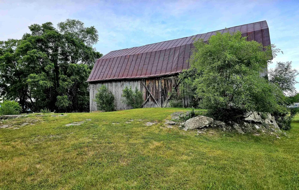7892 Ferris Road Seville Township, MI 48832