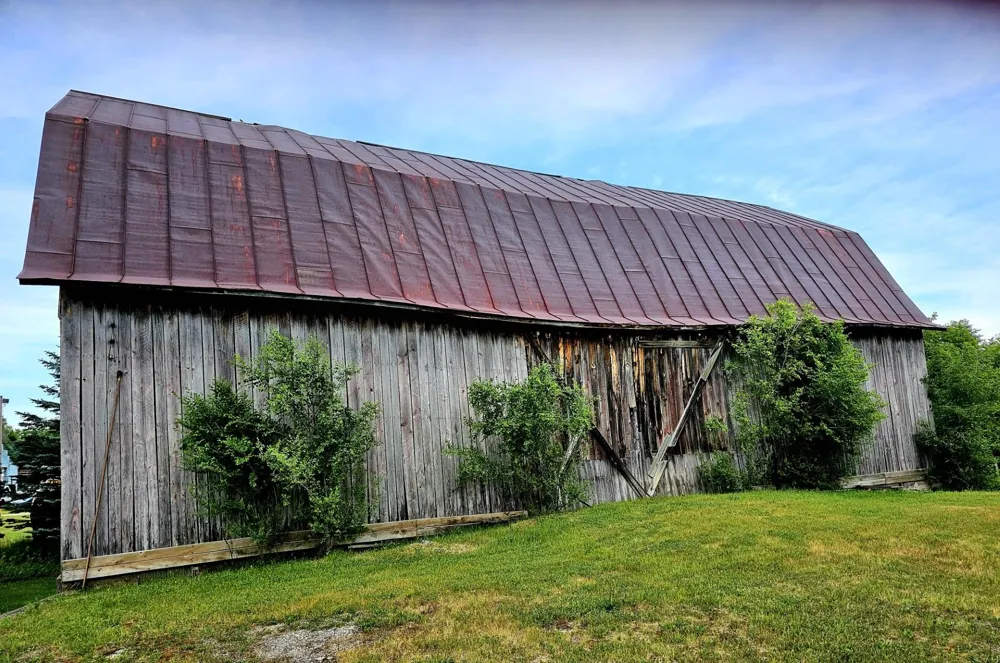 7892 Ferris Road Seville Township, MI 48832