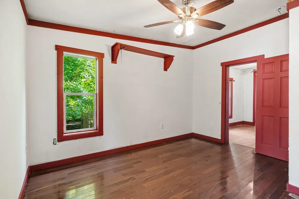 512 S Kinney Avenue Mt Pleasant City, MI 48858