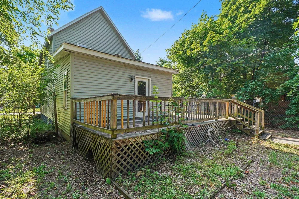 512 S Kinney Avenue Mt Pleasant City, MI 48858