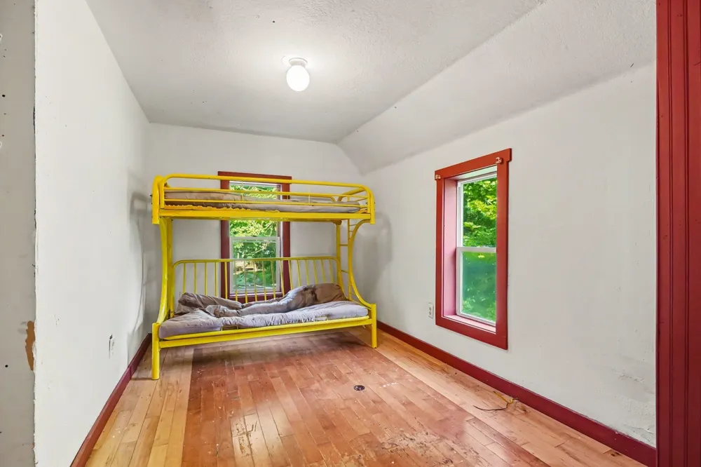 512 S Kinney Avenue Mt Pleasant City, MI 48858