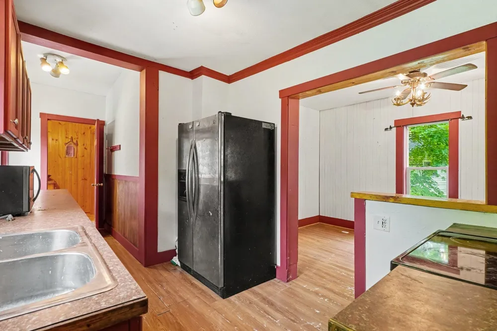 512 S Kinney Avenue Mt Pleasant City, MI 48858