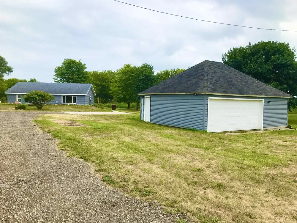 4996 Alger Road Arcada Township, MI 48801
