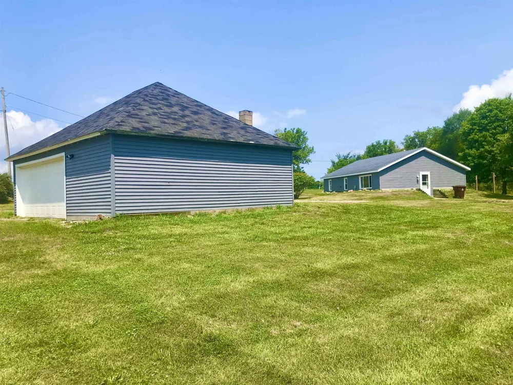 4996 Alger Road Arcada Township, MI 48801