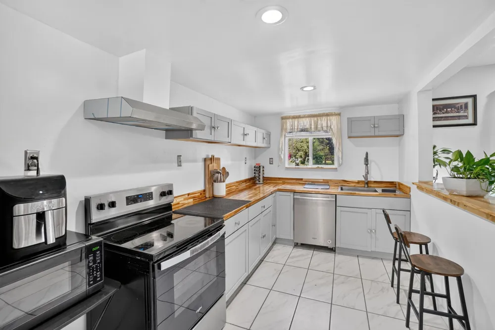 6140 Pinckney Road Putnam Township, MI 48169
