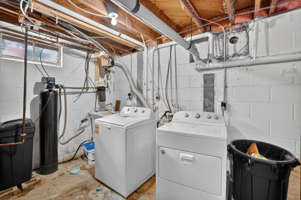 6140 Pinckney Road Putnam Township, MI 48169