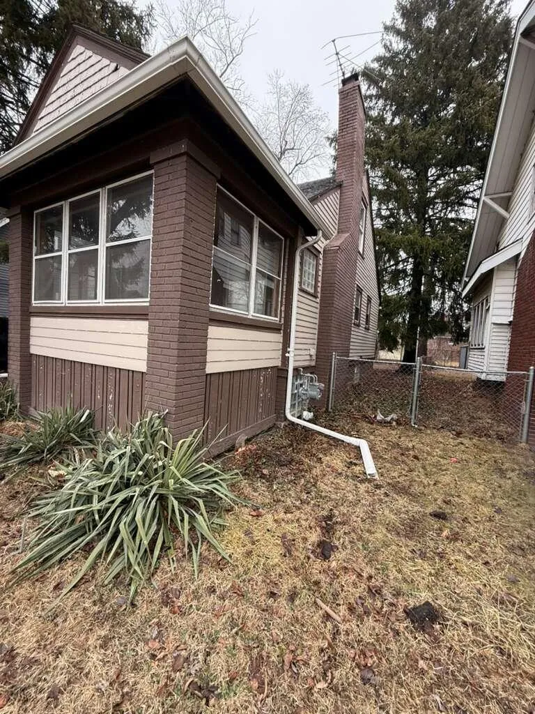 16584 Blackstone Street Detroit City, MI 48219