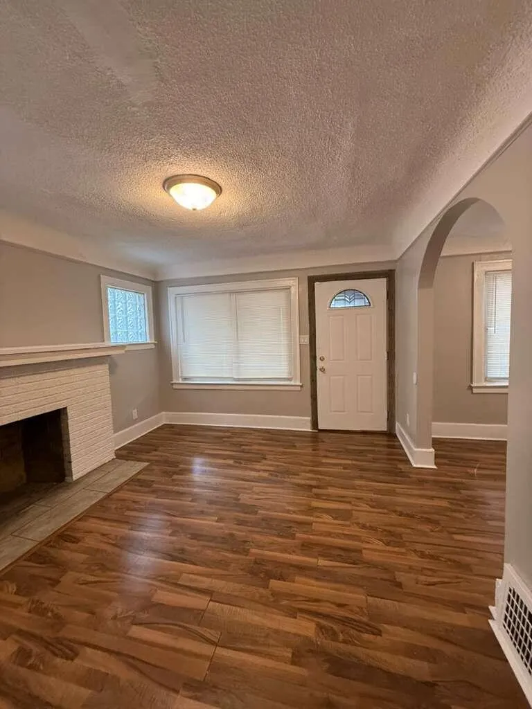 16584 Blackstone Street Detroit City, MI 48219