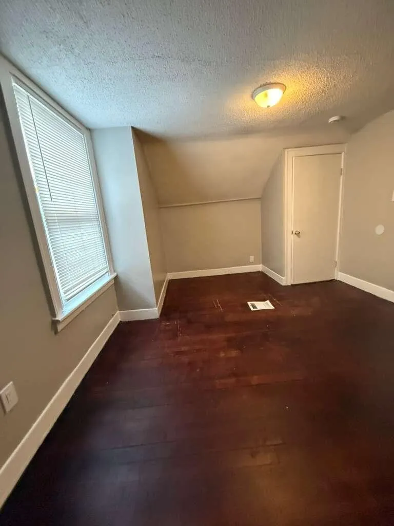 16584 Blackstone Street Detroit City, MI 48219