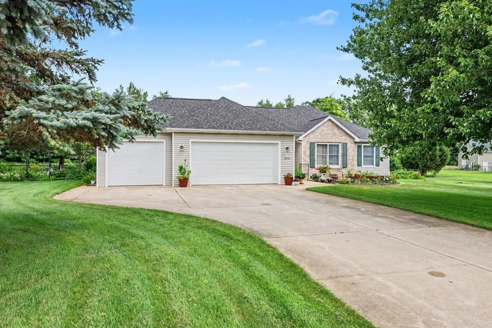 46820 Woodfield Drive Almena Township, MI 49071