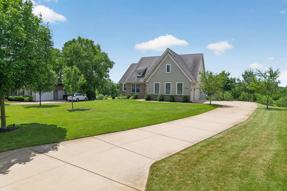 9862 Dublin Drive Tyrone Township, MI 48430