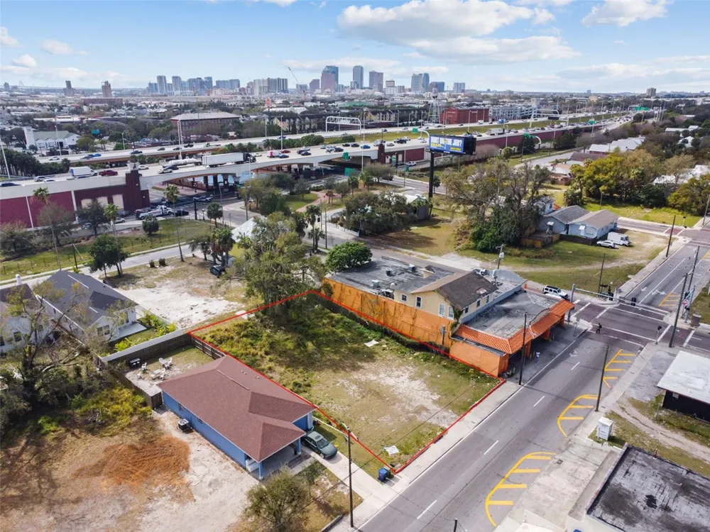 2213 E COLUMBUS DRIVE Tampa, FL 33605