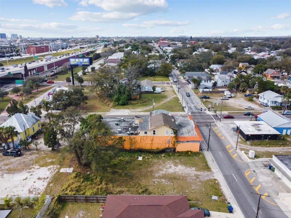 2213 E COLUMBUS DRIVE Tampa, FL 33605