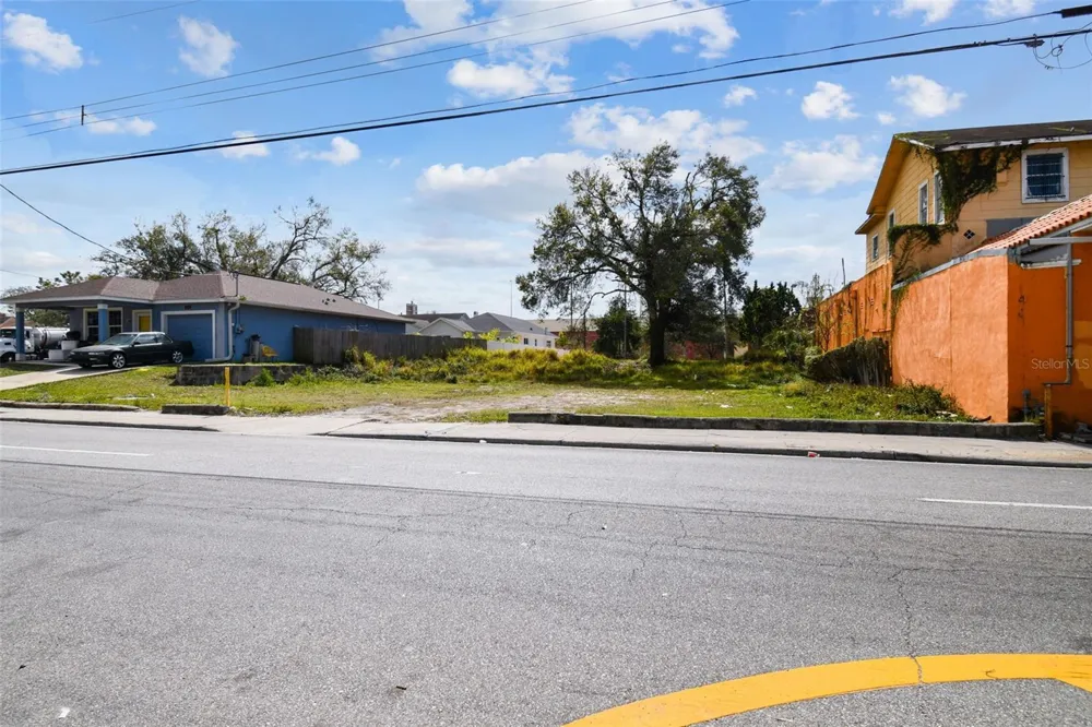 2213 E COLUMBUS DRIVE Tampa, FL 33605