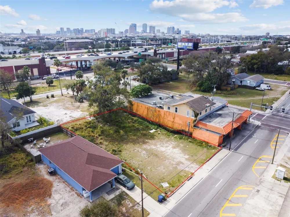 2213 E COLUMBUS DRIVE Tampa, FL 33605