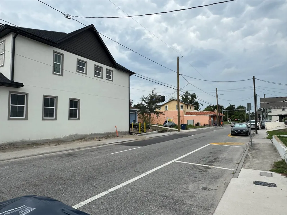 2213 E COLUMBUS DRIVE Tampa, FL 33605