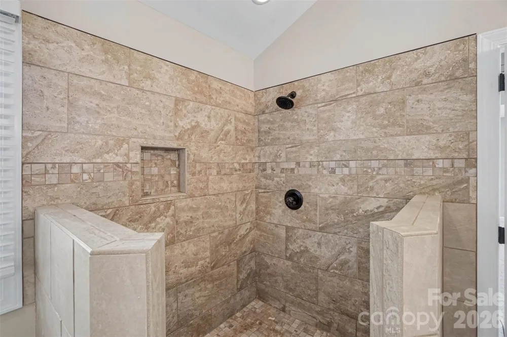 4902 Shannamara Drive Matthews, NC 28104