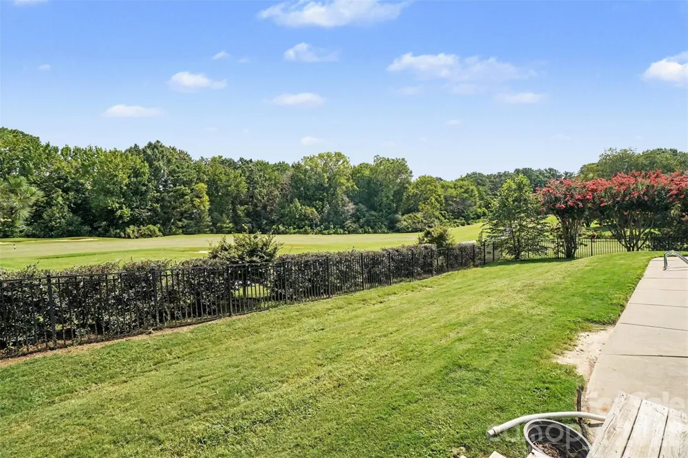 4902 Shannamara Drive Matthews, NC 28104