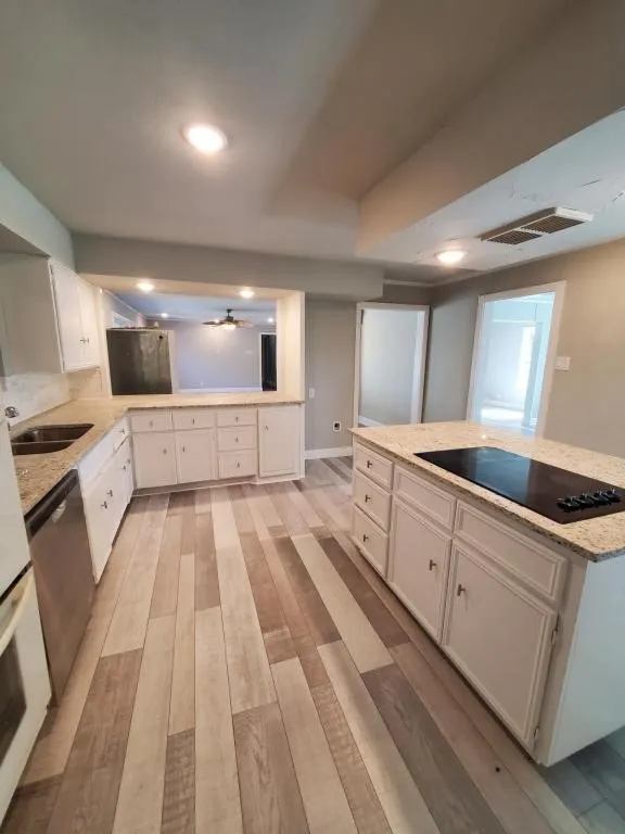 503 E 13th Street Bonham, TX 75418