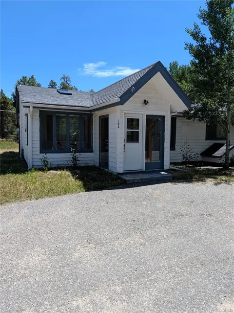 194 Fiddlers Green Place