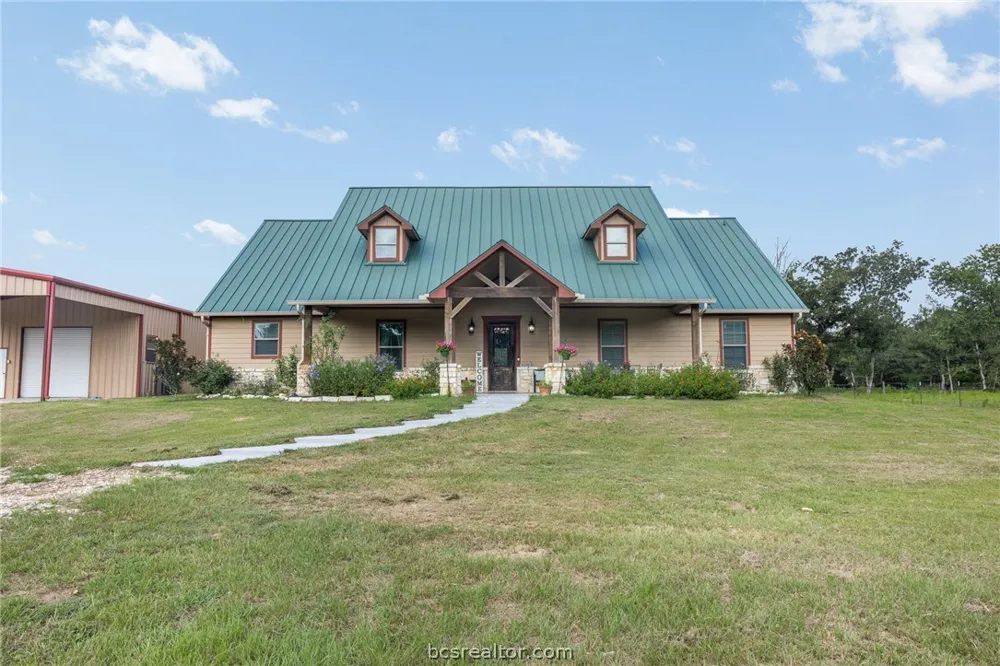 3835 County Road 151 Bedias, TX 77831