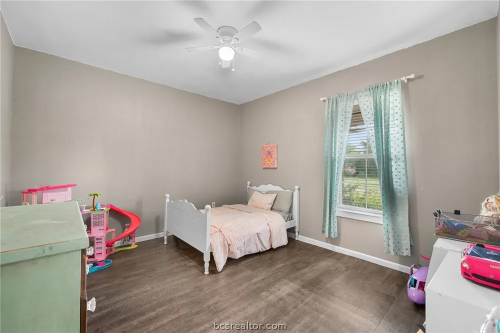 3835 County Road 151 Bedias, TX 77831