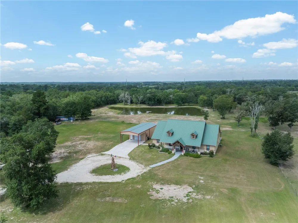 3835 County Road 151 Bedias, TX 77831