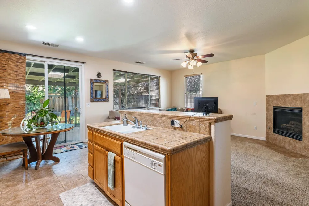 893 Chianti Circle Coalinga, CA 93210