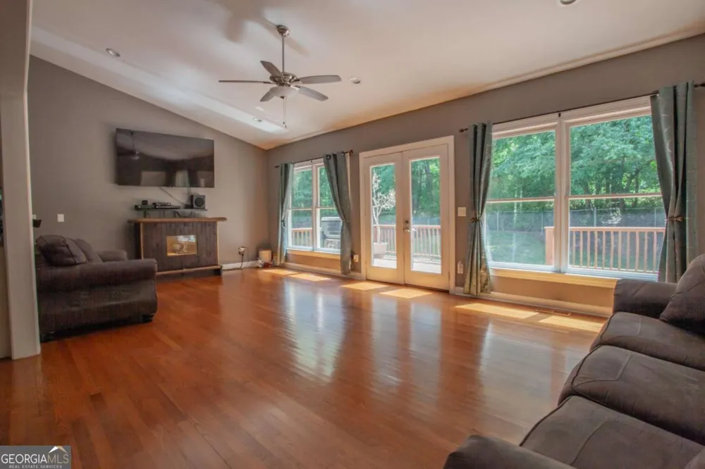 17 Mountain Oaks DR Carrollton, GA 30116