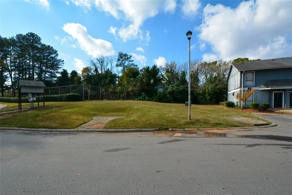 2340 Beaver Ruin Road #UN26 Norcross, GA 30071