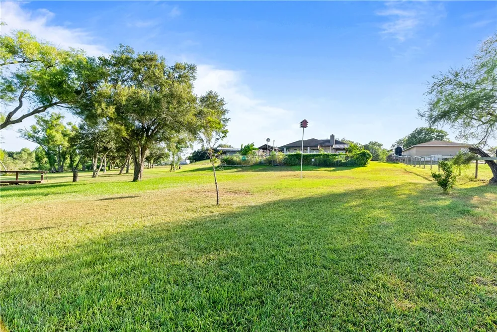 549 House Ave Sandia, TX 78383