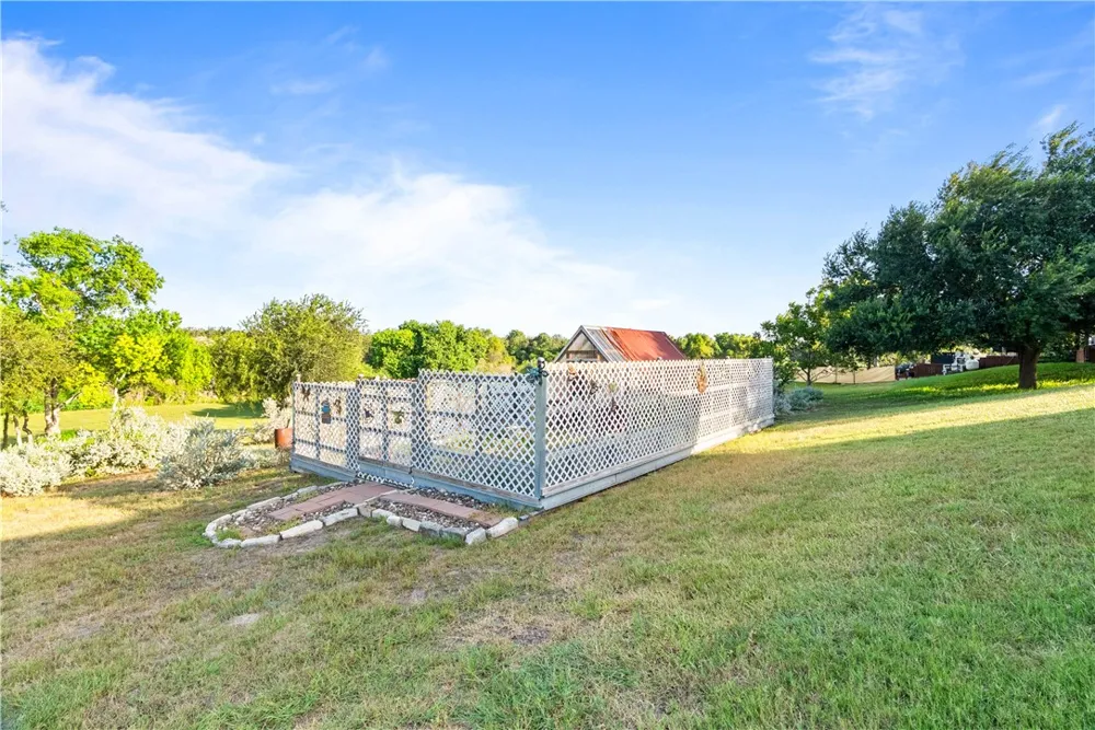 549 House Ave Sandia, TX 78383