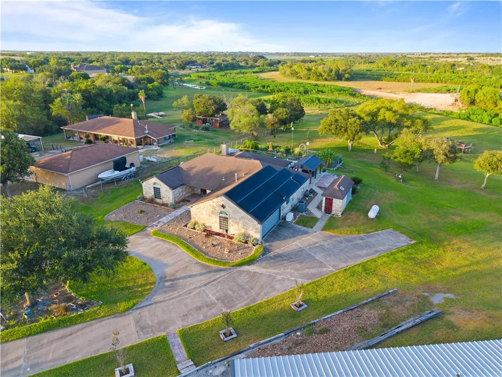 549 House Ave Sandia, TX 78383