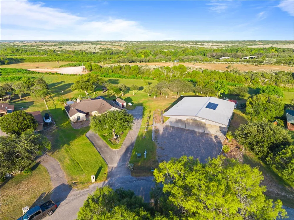 549 House Ave Sandia, TX 78383