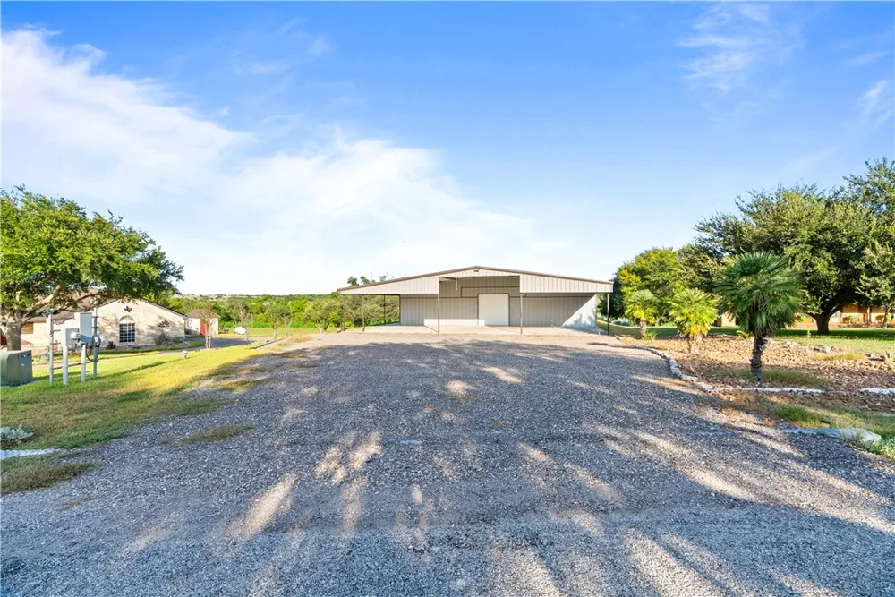549 House Ave Sandia, TX 78383