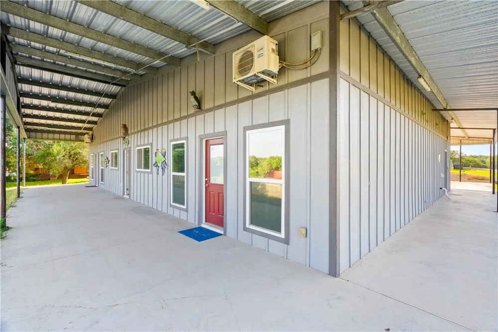 549 House Ave Sandia, TX 78383