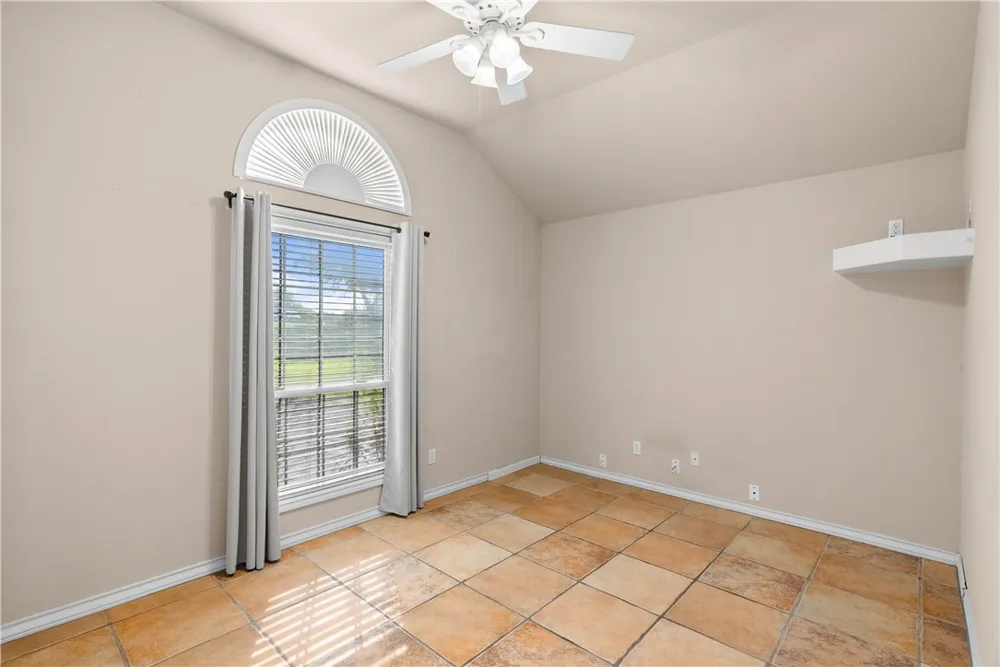 549 House Ave Sandia, TX 78383