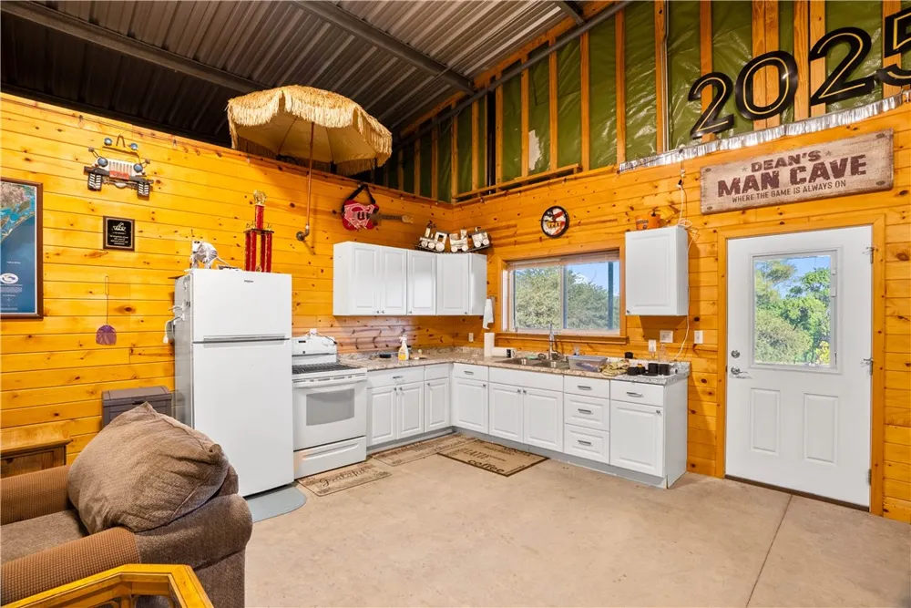 549 House Ave Sandia, TX 78383