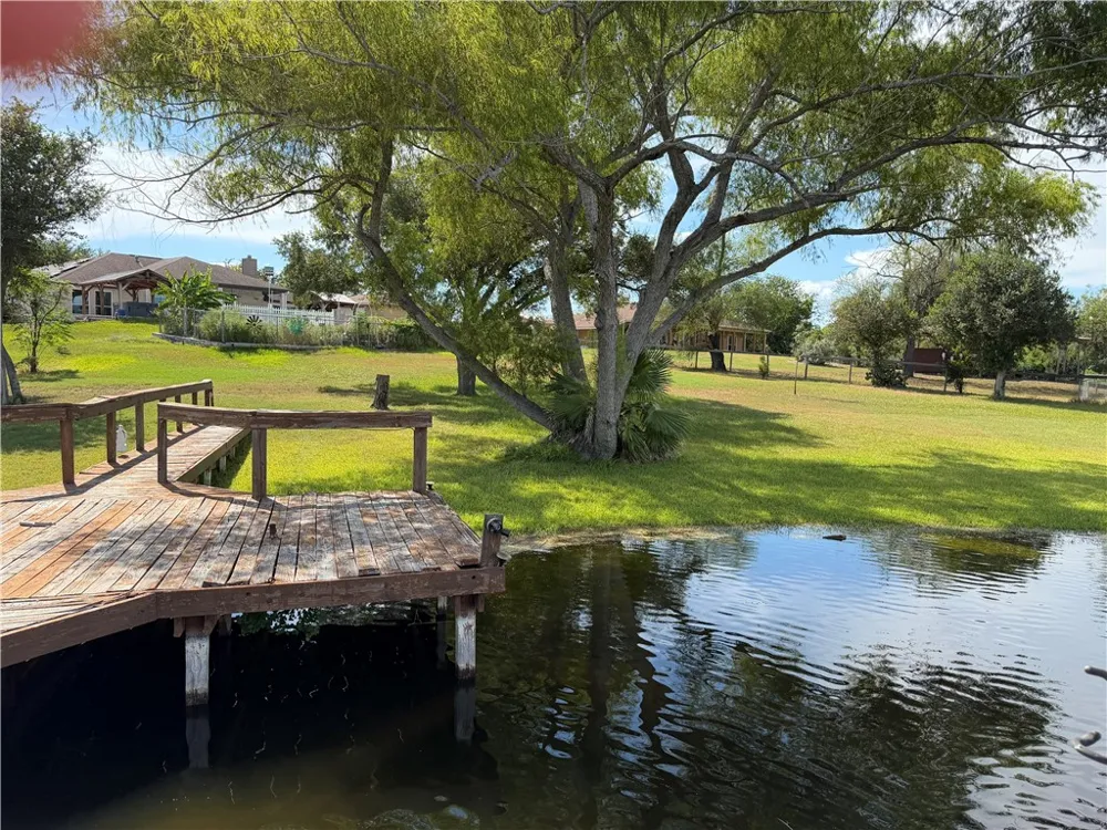 549 House Ave Sandia, TX 78383