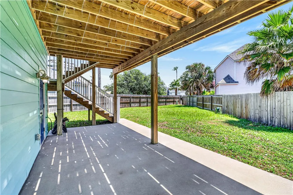 909 Whispering Sands Street Port Aransas, TX 78373