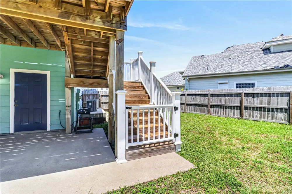 909 Whispering Sands Street Port Aransas, TX 78373