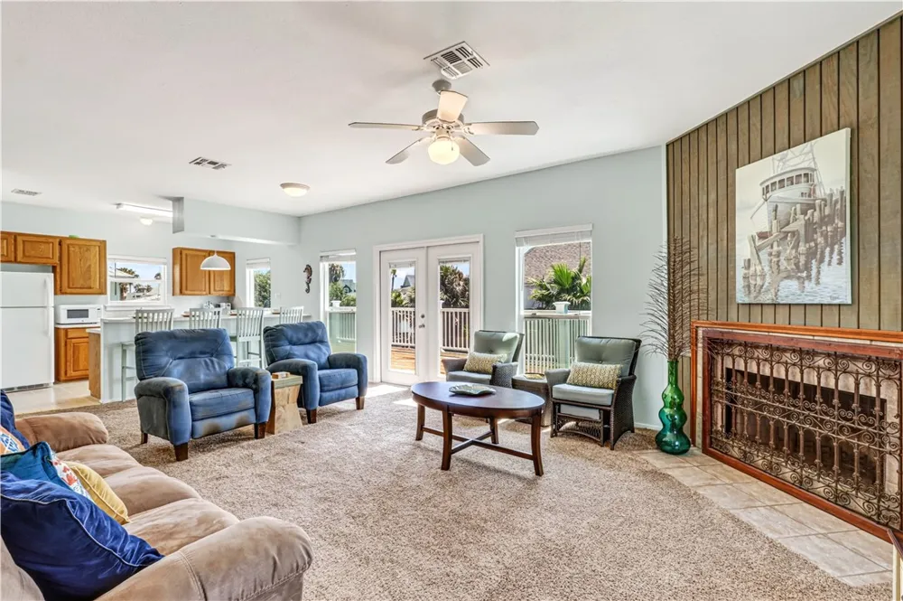 909 Whispering Sands Street Port Aransas, TX 78373